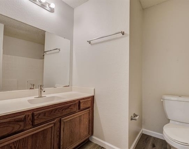 7133 Amber Drive - Photo Thumbnail 12