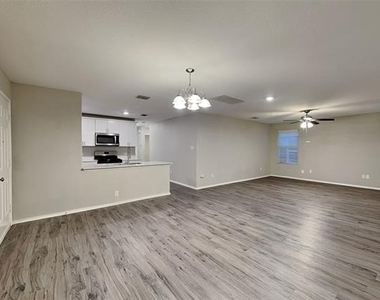 5529 Mcclelland Street - Photo Thumbnail 5