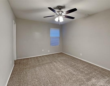 5529 Mcclelland Street - Photo Thumbnail 11