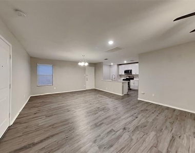 5529 Mcclelland Street - Photo Thumbnail 1