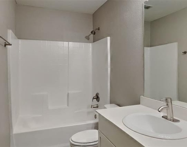 5529 Mcclelland Street - Photo Thumbnail 7