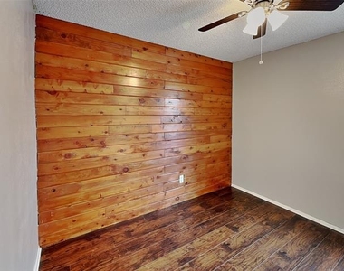 701 Admiralty Way - Photo Thumbnail 11