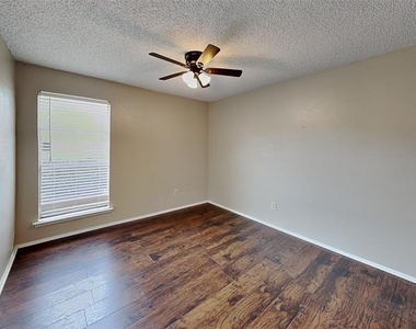 701 Admiralty Way - Photo Thumbnail 13