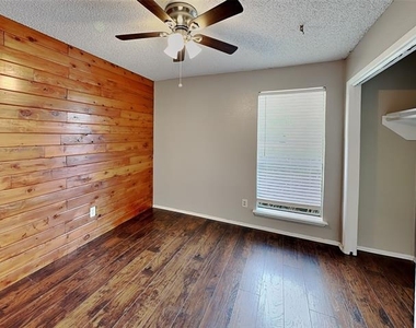 701 Admiralty Way - Photo Thumbnail 12