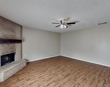 701 Admiralty Way - Photo Thumbnail 1