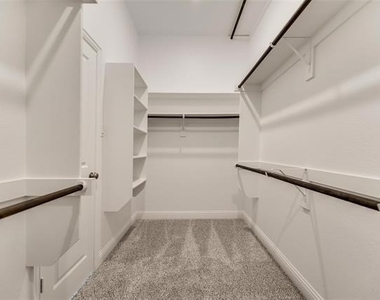 5908 Horsetail Drive - Photo Thumbnail 12
