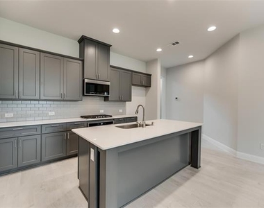 5908 Horsetail Drive - Photo Thumbnail 8