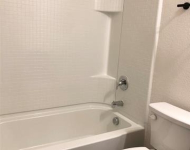 921 Bois D Arc Lane - Photo Thumbnail 19