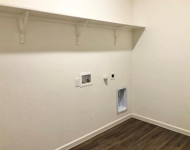 921 Bois D Arc Lane - Photo Thumbnail 22