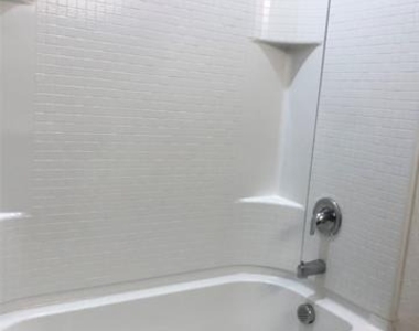 921 Bois D Arc Lane - Photo Thumbnail 14