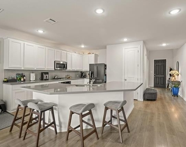 3217 Flowering Peach Drive - Photo Thumbnail 6