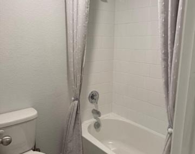 112 Piping Rock Drive - Photo Thumbnail 17