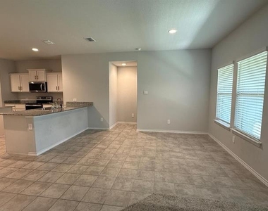 112 Piping Rock Drive - Photo Thumbnail 5
