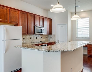 2326 Stutz Drive - Photo Thumbnail 15
