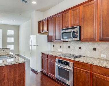 2326 Stutz Drive - Photo Thumbnail 13