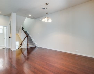 2326 Stutz Drive - Photo Thumbnail 4