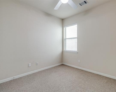 2326 Stutz Drive - Photo Thumbnail 17