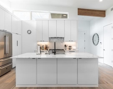 4202 Bonham Street - Photo Thumbnail 10