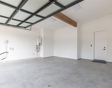 4202 Bonham Street - Photo Thumbnail 32