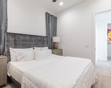 4202 Bonham Street - Photo Thumbnail 19