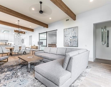 4202 Bonham Street - Photo Thumbnail 3