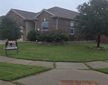 235 Magnolia Drive - Photo Thumbnail 3