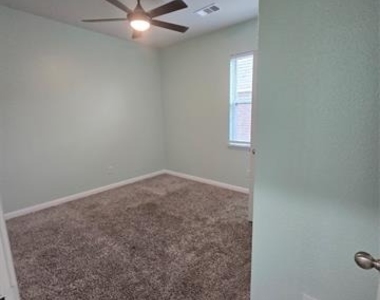 235 Magnolia Drive - Photo Thumbnail 16