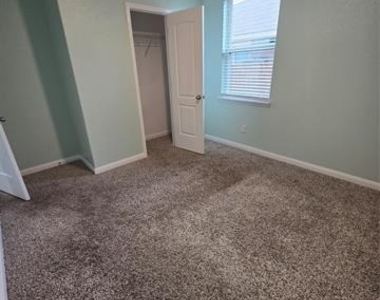 235 Magnolia Drive - Photo Thumbnail 15