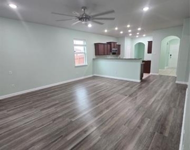 235 Magnolia Drive - Photo Thumbnail 8