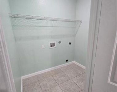 235 Magnolia Drive - Photo Thumbnail 14