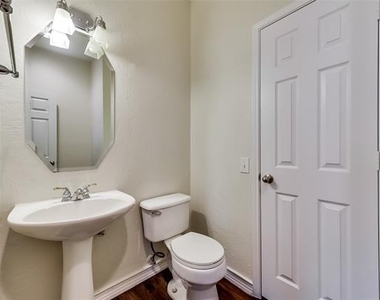 11066 Chanay Drive - Photo Thumbnail 18