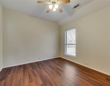11066 Chanay Drive - Photo Thumbnail 14