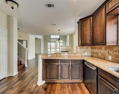 11066 Chanay Drive - Photo Thumbnail 7