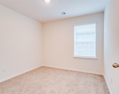 4115 Mountain Drive - Photo Thumbnail 9