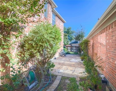 9504 Rodeo Drive - Photo Thumbnail 31