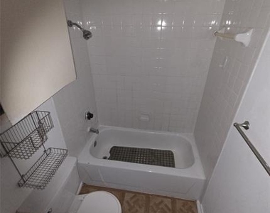 7621 Mccallum Boulevard - Photo Thumbnail 16