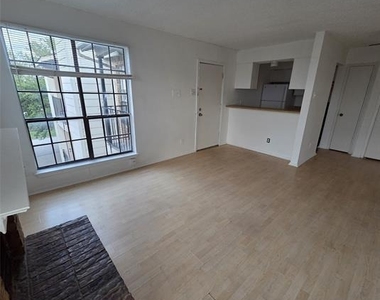 7621 Mccallum Boulevard - Photo Thumbnail 6