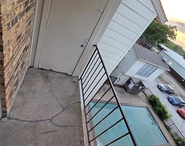7621 Mccallum Boulevard - Photo Thumbnail 8
