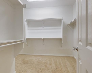 592 Burning Oak Drive - Photo Thumbnail 16