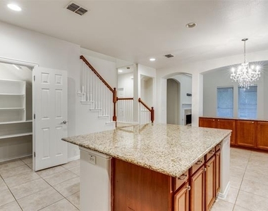 592 Burning Oak Drive - Photo Thumbnail 12