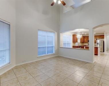 592 Burning Oak Drive - Photo Thumbnail 7