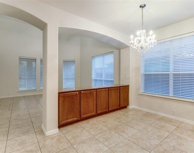 592 Burning Oak Drive - Photo Thumbnail 6