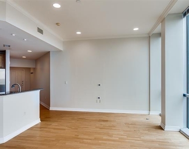 500 Throckmorton Street - Photo Thumbnail 4