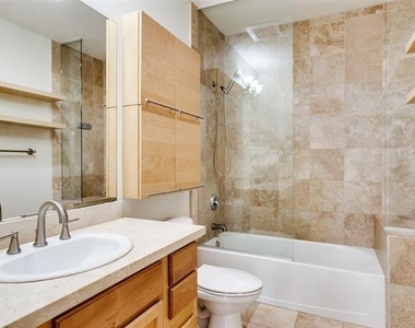 500 Throckmorton Street - Photo Thumbnail 10