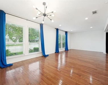 3636 Hopetown Drive - Photo Thumbnail 8