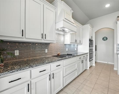 1089 Flagstone Drive - Photo Thumbnail 10