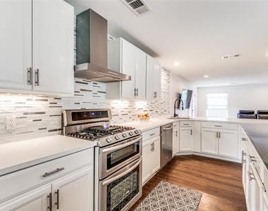 6330 Marquita Avenue - Photo Thumbnail 3
