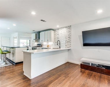 6330 Marquita Avenue - Photo Thumbnail 6