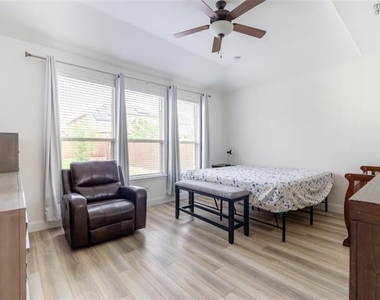 2340 Willow Garden Drive - Photo Thumbnail 9