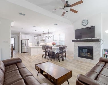 2340 Willow Garden Drive - Photo Thumbnail 6
